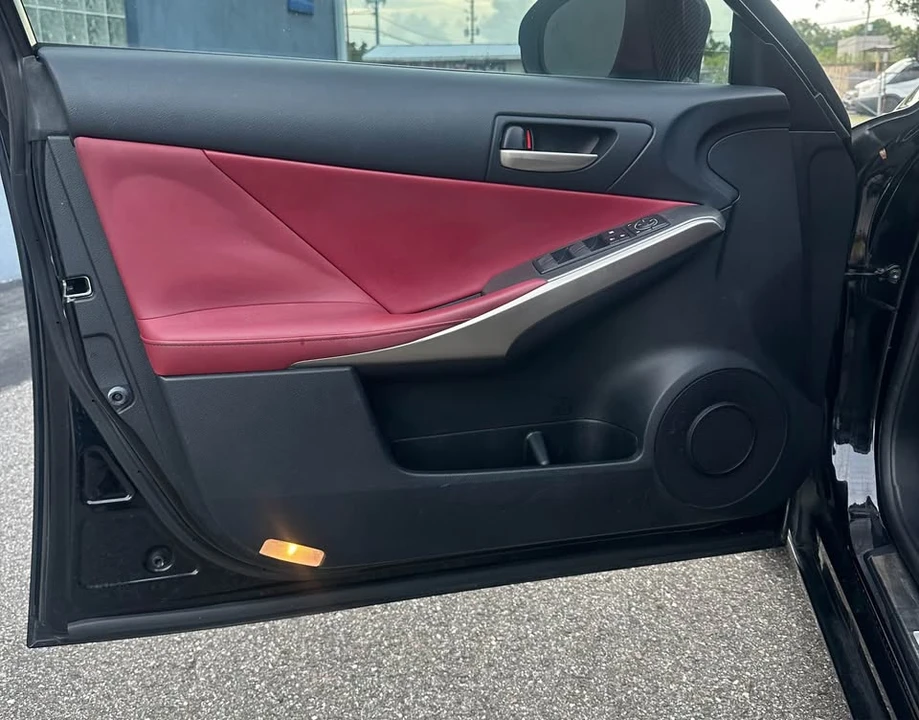 2018 Lexus IS 3rd Gen - Image 18 of 20