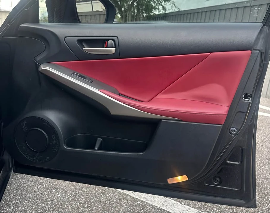 2018 Lexus IS 3rd Gen - Image 11 of 20