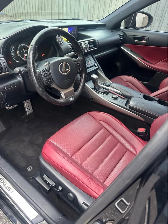 2018 Lexus IS 3rd Gen - Image 19 of 20