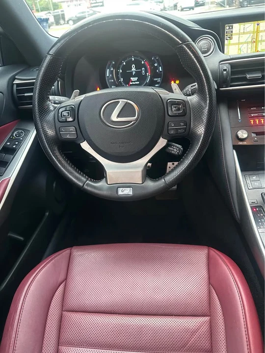 2018 Lexus IS 3rd Gen - Image 16 of 20