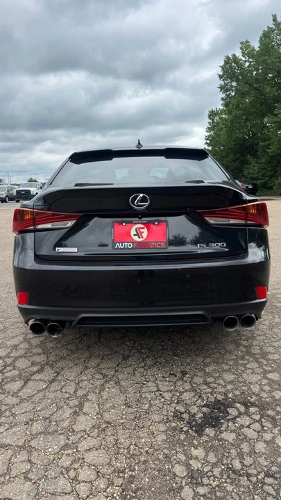 2018 Lexus IS 3rd Gen - Image 13 of 15