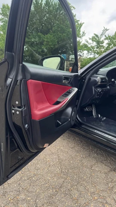 2018 Lexus IS 3rd Gen - Image 8 of 15
