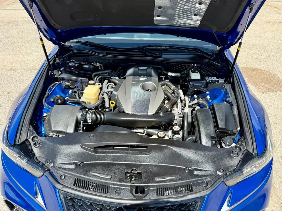 2018 Lexus IS 3rd Gen - Image 19 of 20