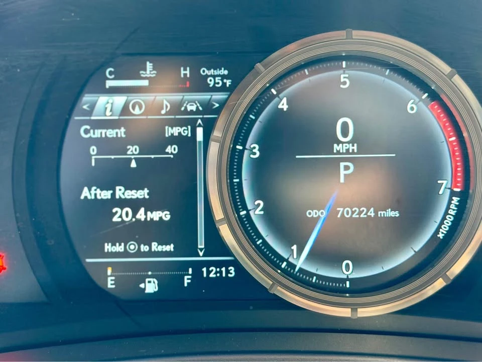 2018 Lexus IS 3rd Gen - Image 17 of 20