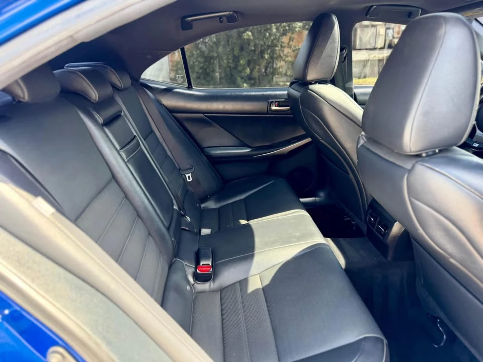 2018 Lexus IS 3rd Gen - Image 11 of 20