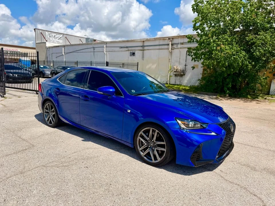 2018 Lexus IS 3rd Gen - Image 4 of 20