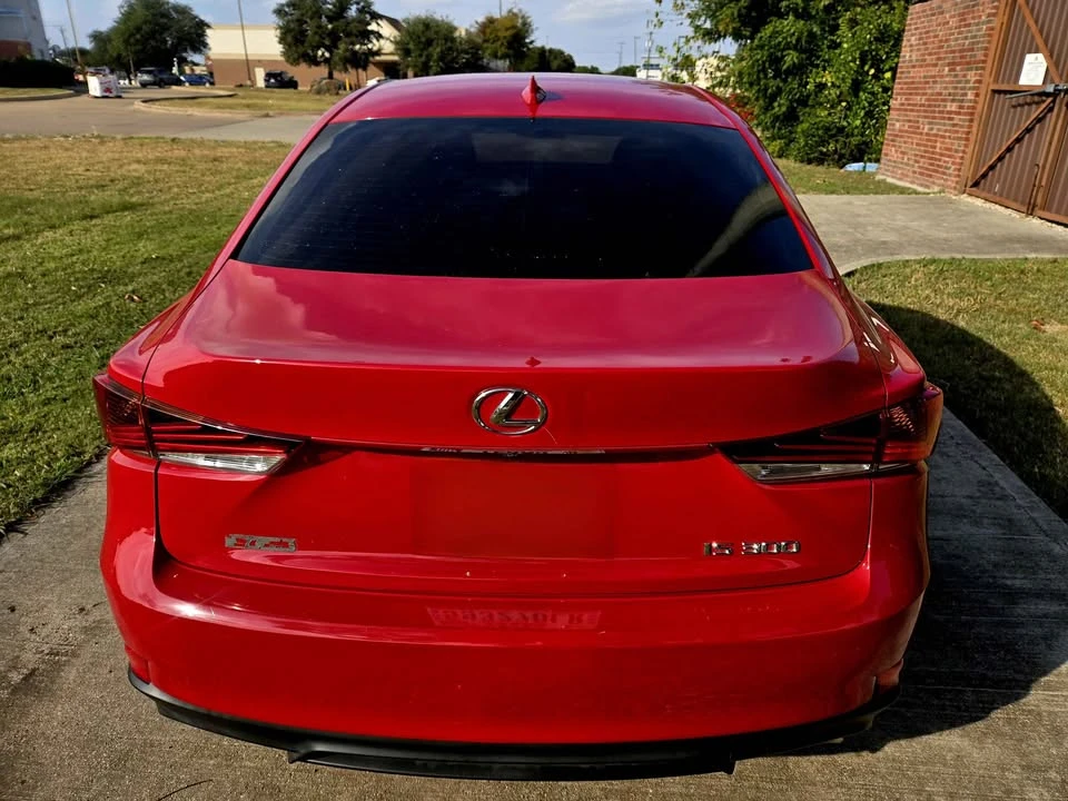 2018 Lexus IS 3rd Gen - Image 8 of 12