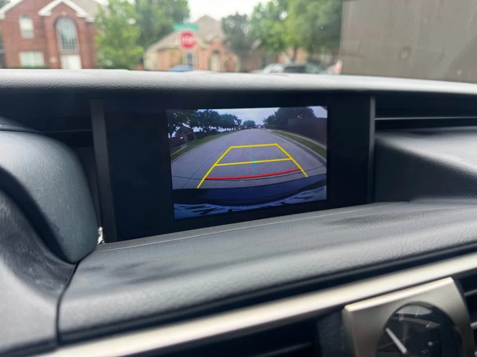 2018 Lexus IS 3rd Gen - Image 19 of 20
