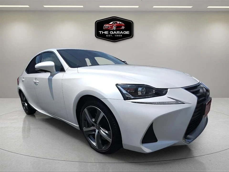 2018 Lexus IS 3rd Gen - Image 8 of 20