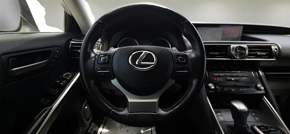 2018 Lexus IS 3rd Gen - Image 12 of 20