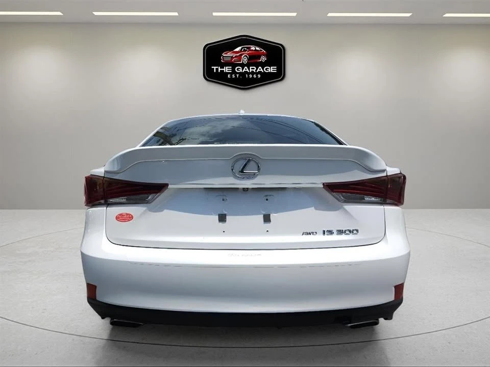 2018 Lexus IS 3rd Gen - Image 5 of 20