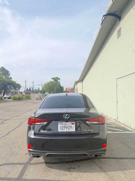 2018 Lexus IS 3rd Gen - Image 5 of 13