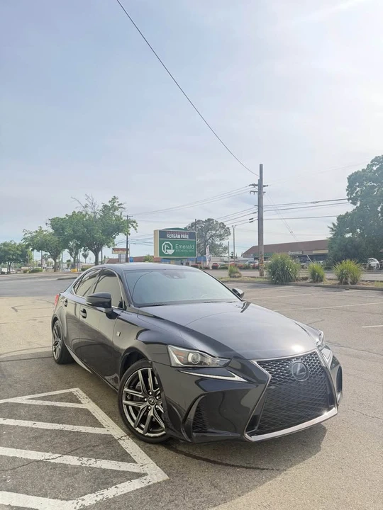 2018 Lexus IS 3rd Gen - Image 3 of 13