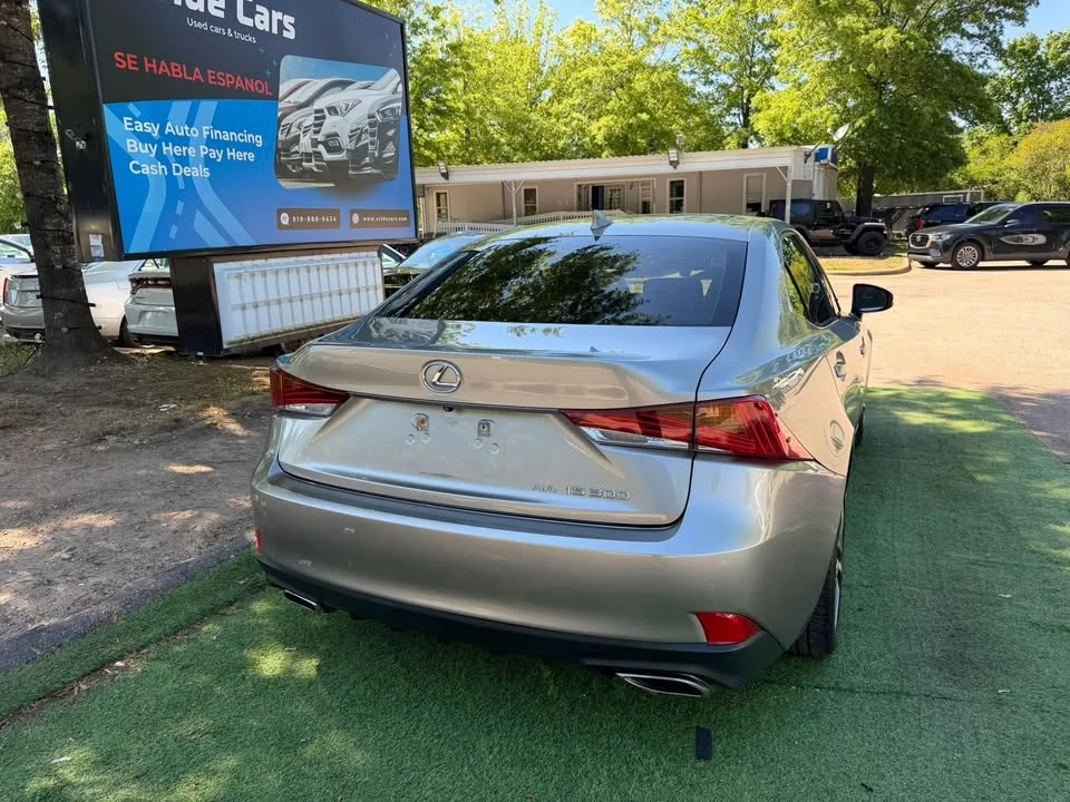 2018 Lexus IS 3rd Gen - Image 4 of 20