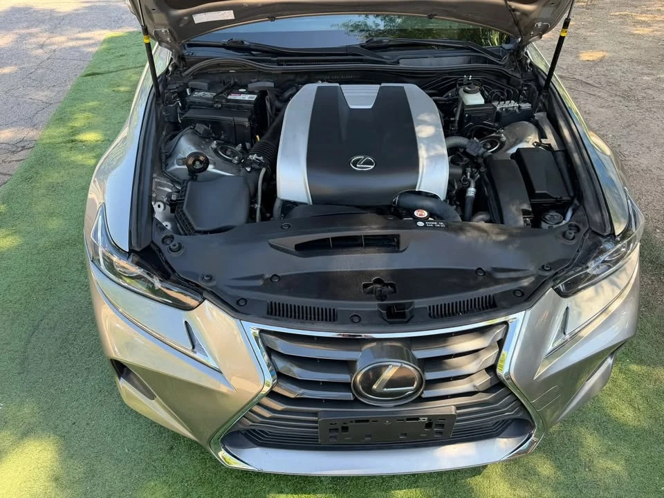 2018 Lexus IS 3rd Gen - Image 7 of 20
