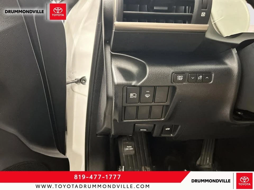2018 Lexus IS 3rd Gen - Image 10 of 18