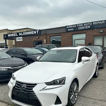 2018 Lexus IS 300 AWD