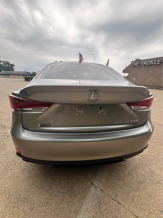 2018 Lexus IS 3rd Gen - Image 6 of 9