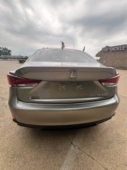 2018 Lexus IS 3rd Gen - Image 6 of 9
