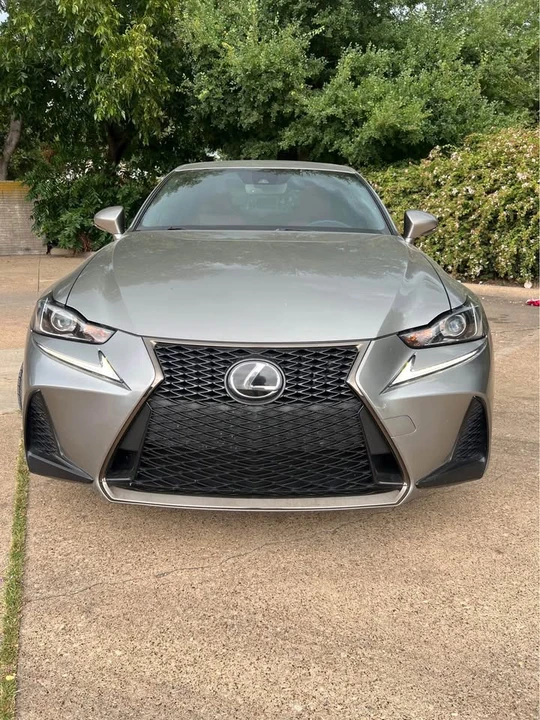 2018 Lexus IS 3rd Gen - Image 4 of 9