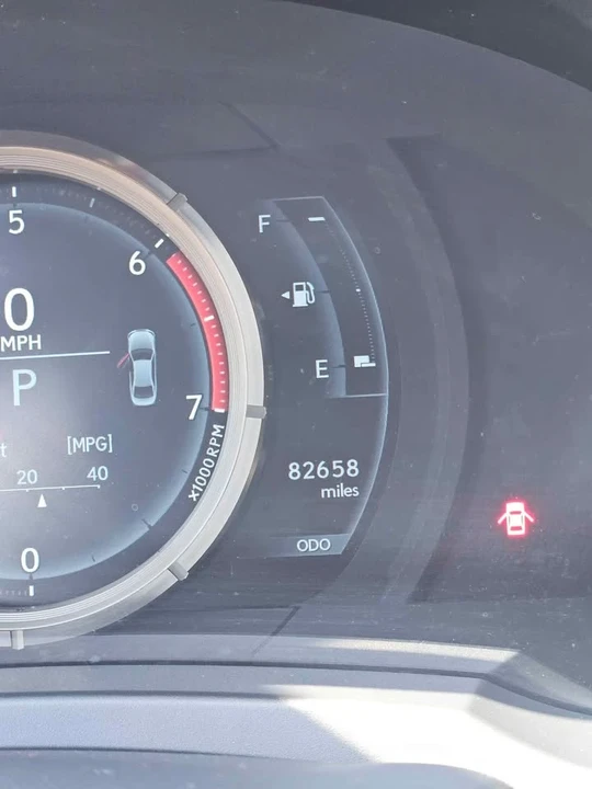 2018 Lexus IS 3rd Gen - Image 7 of 8