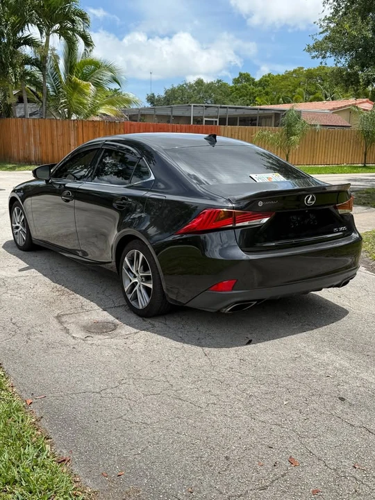 2018 Lexus IS 3rd Gen - Image 5 of 13