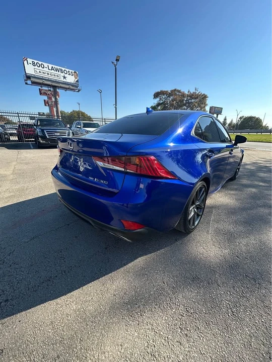 2018 Lexus IS 3rd Gen - Image 4 of 9