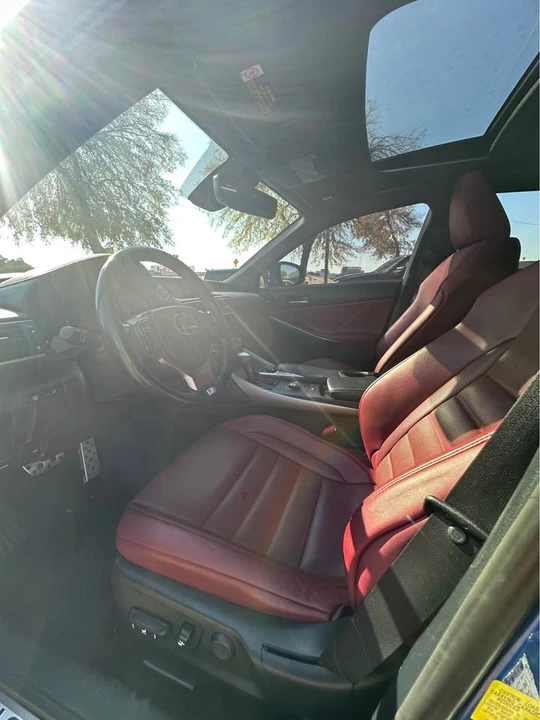 2018 Lexus IS 3rd Gen - Image 5 of 9
