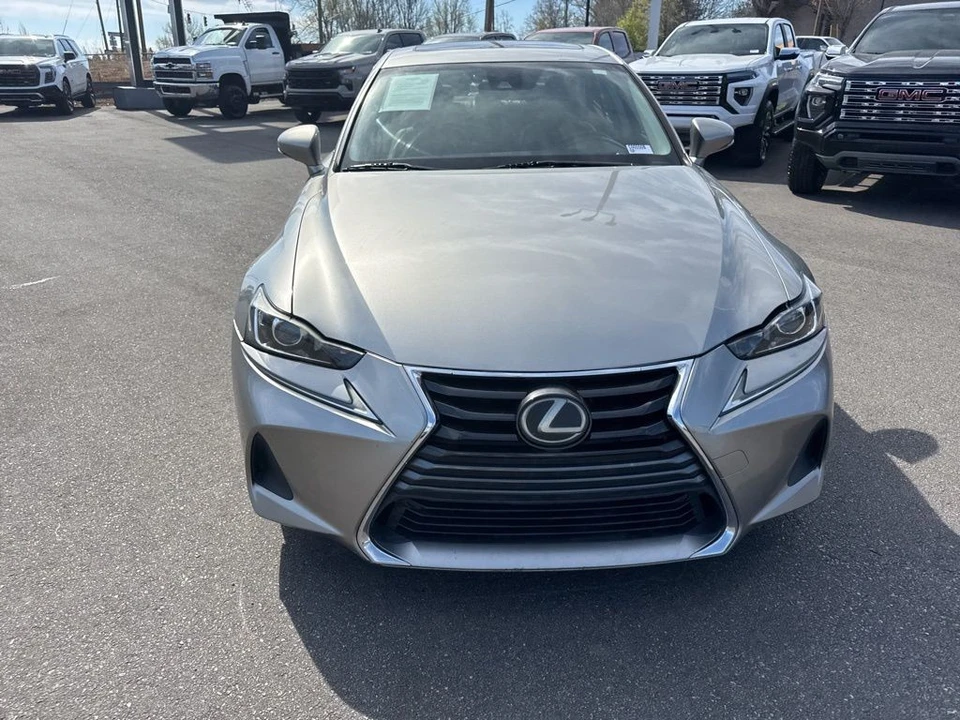 2018 Lexus IS 3rd Gen - Image 8 of 31