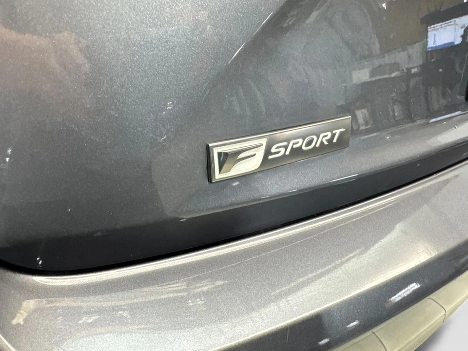 2018 Lexus IS 3rd Gen - Image 23 of 31