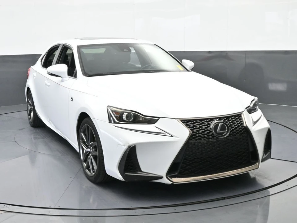 2018 Lexus IS 3rd Gen - Image 9 of 12