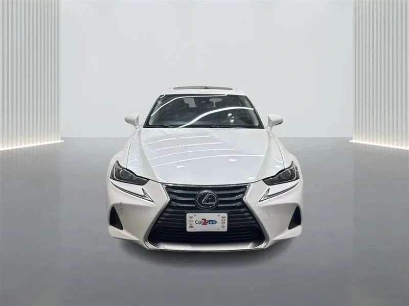 2018 Lexus IS 3rd Gen - Image 8 of 12