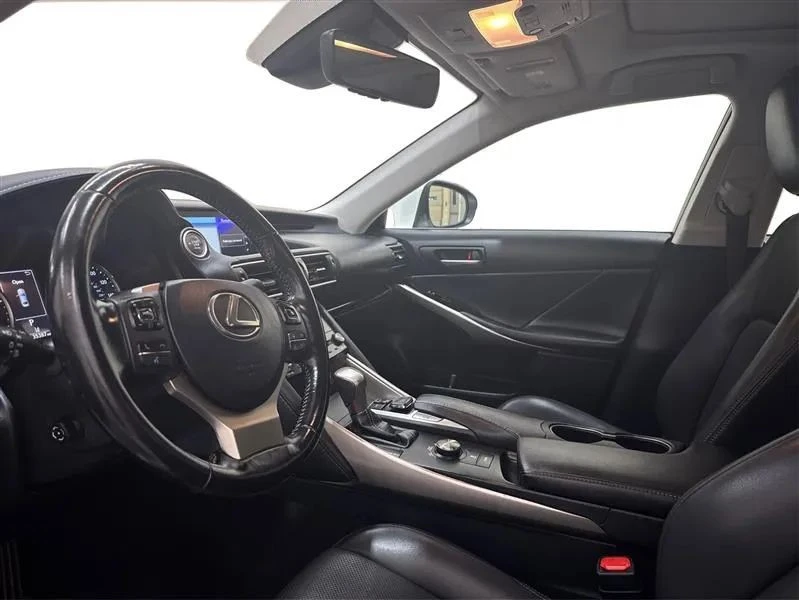 2018 Lexus IS 3rd Gen - Image 9 of 12