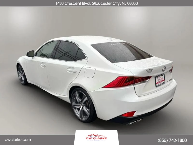 2018 Lexus IS 3rd Gen - Image 8 of 12