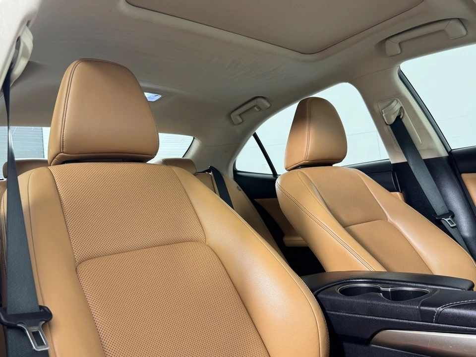 2018 Lexus IS 3rd Gen - Image 24 of 25