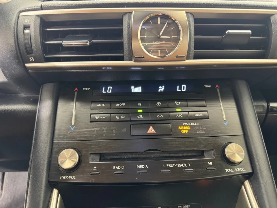 2018 Lexus IS 3rd Gen - Image 16 of 25