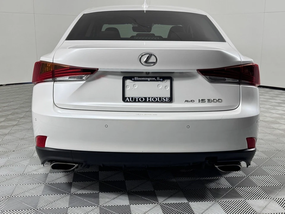 2018 Lexus IS 3rd Gen - Image 6 of 25