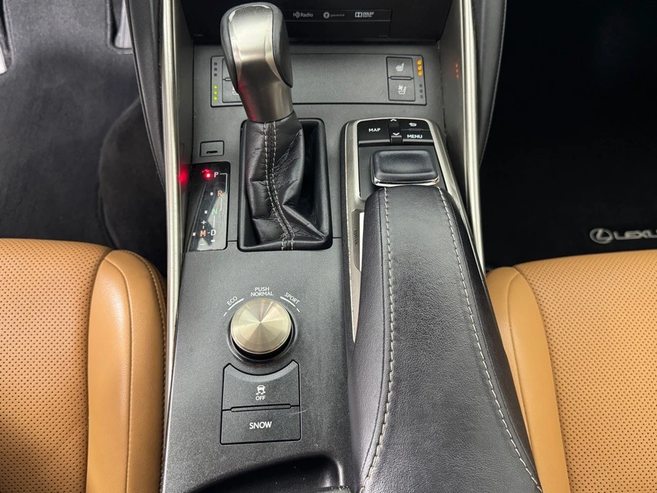 2018 Lexus IS 3rd Gen - Image 17 of 25