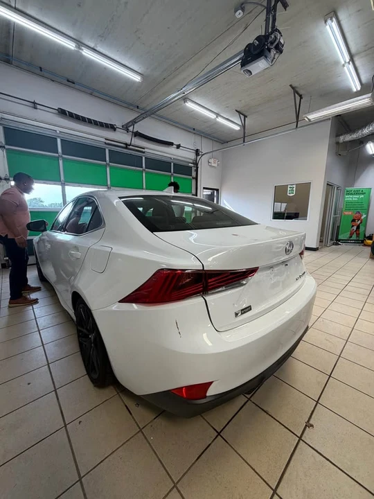 2018 Lexus IS 3rd Gen - Image 10 of 12