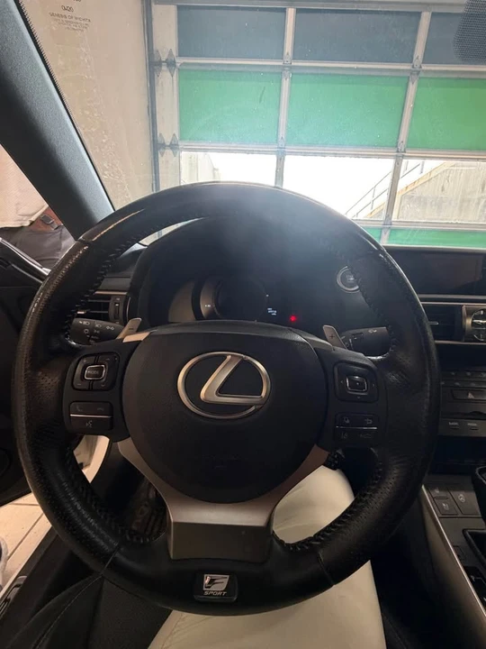 2018 Lexus IS 3rd Gen - Image 5 of 12