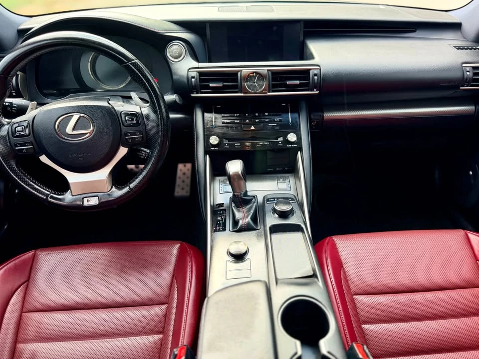 2018 Lexus IS 3rd Gen - Image 12 of 20