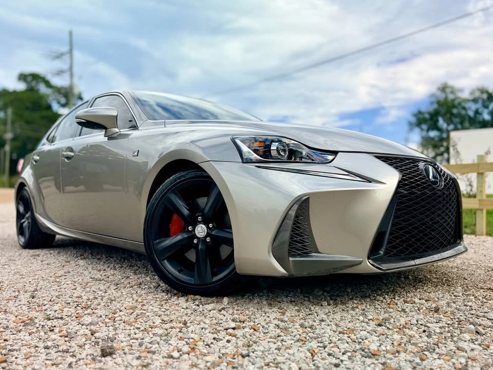 2018 Lexus IS 3rd Gen - Image 5 of 20