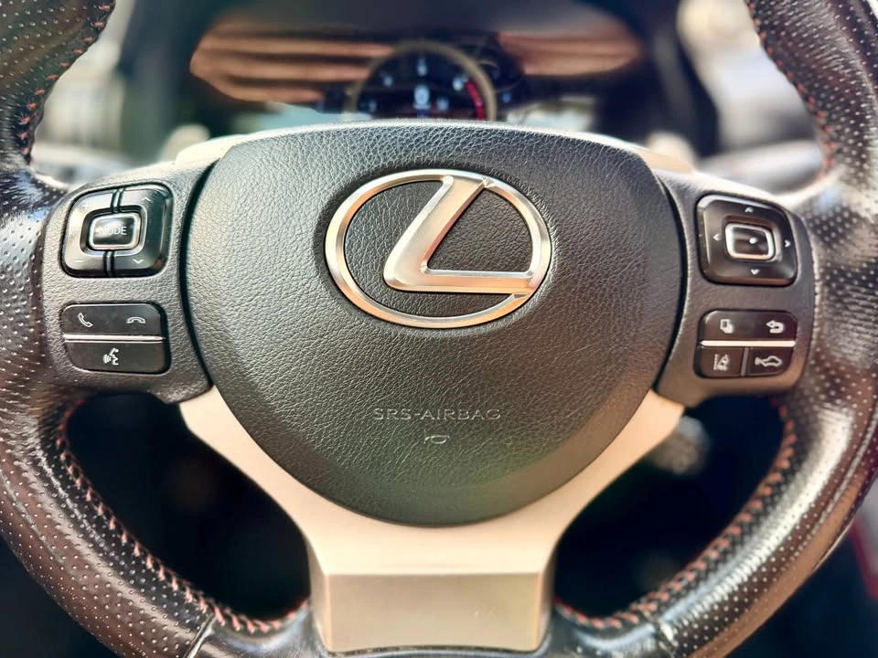2018 Lexus IS 3rd Gen - Image 19 of 20