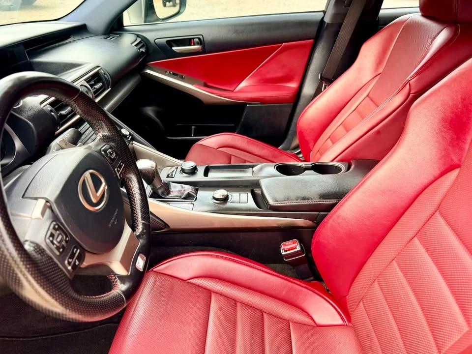 2018 Lexus IS 3rd Gen - Image 9 of 20