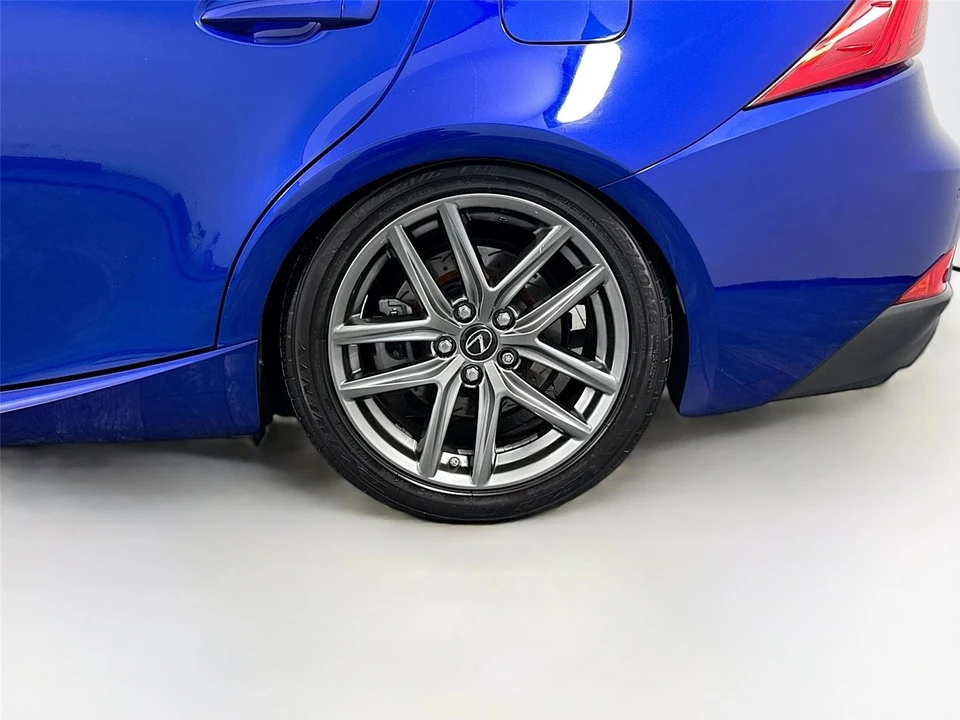 2018 Lexus IS 3rd Gen - Image 30 of 31