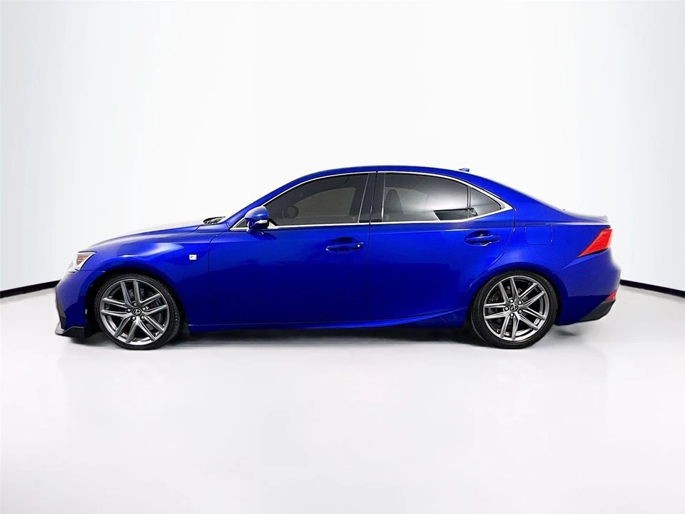 2018 Lexus IS 3rd Gen - Image 27 of 31