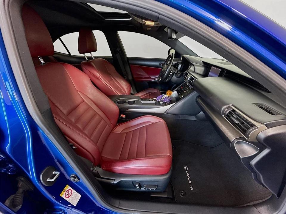 2018 Lexus IS 3rd Gen - Image 20 of 31