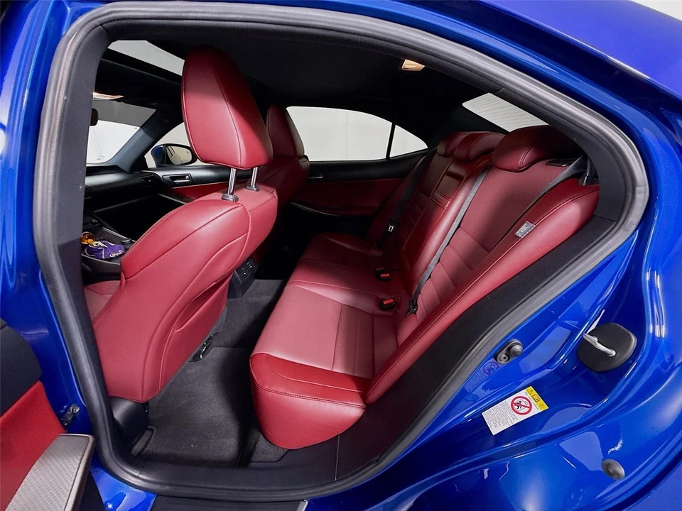 2018 Lexus IS 3rd Gen - Image 17 of 31