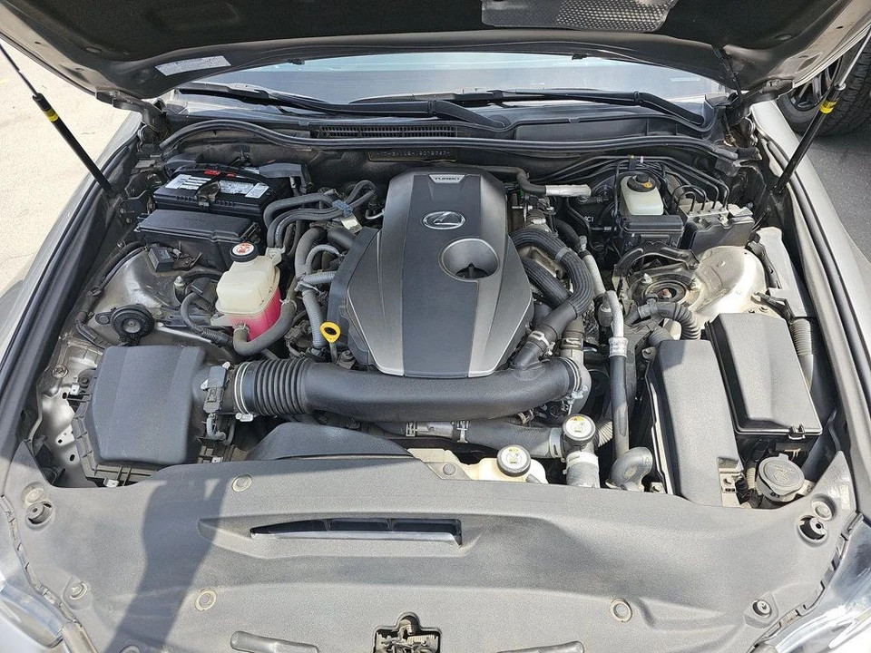 2018 Lexus IS 3rd Gen - Image 8 of 12