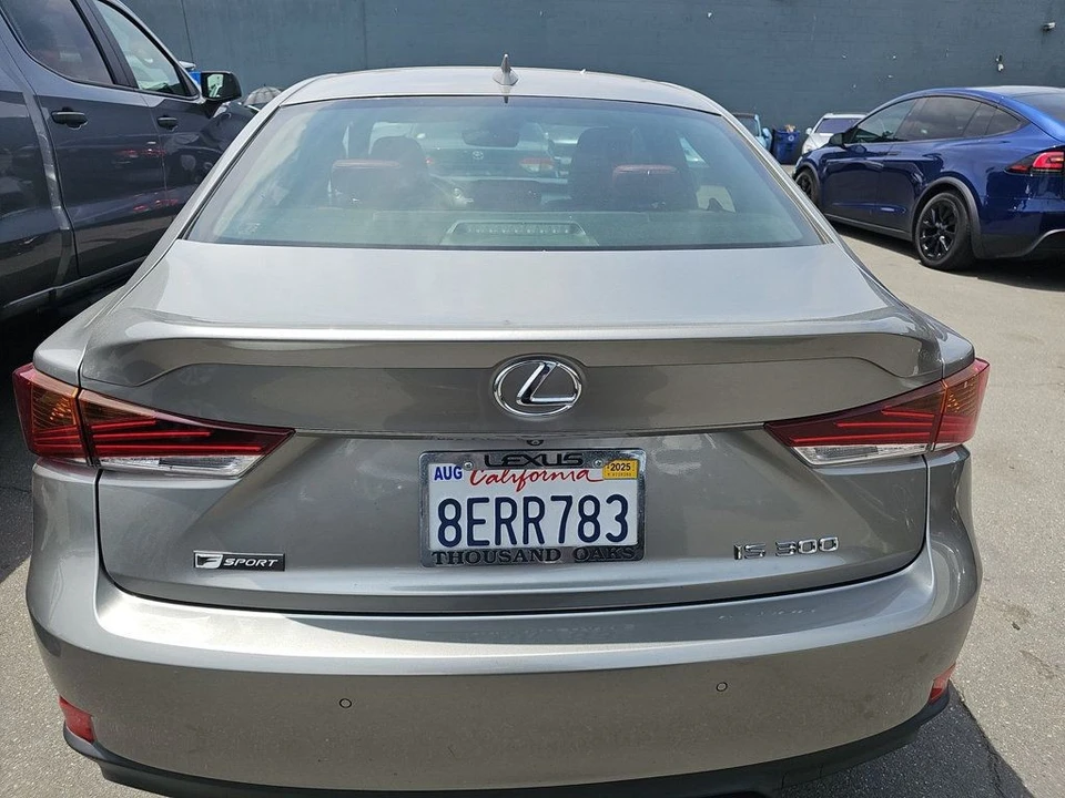 2018 Lexus IS 3rd Gen - Image 4 of 12
